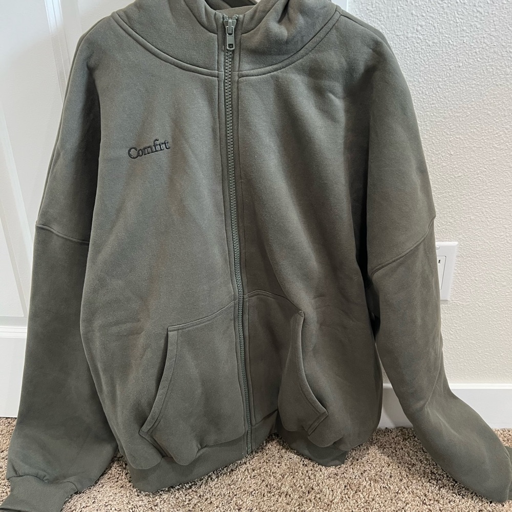 Comfrt Full-Zip Hooded Jacket - Picture 2 of 4